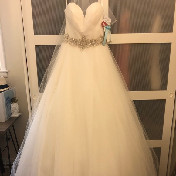 Marilee Beaded Waistband on Tulle Wedding Dress - Picture 5 of 6